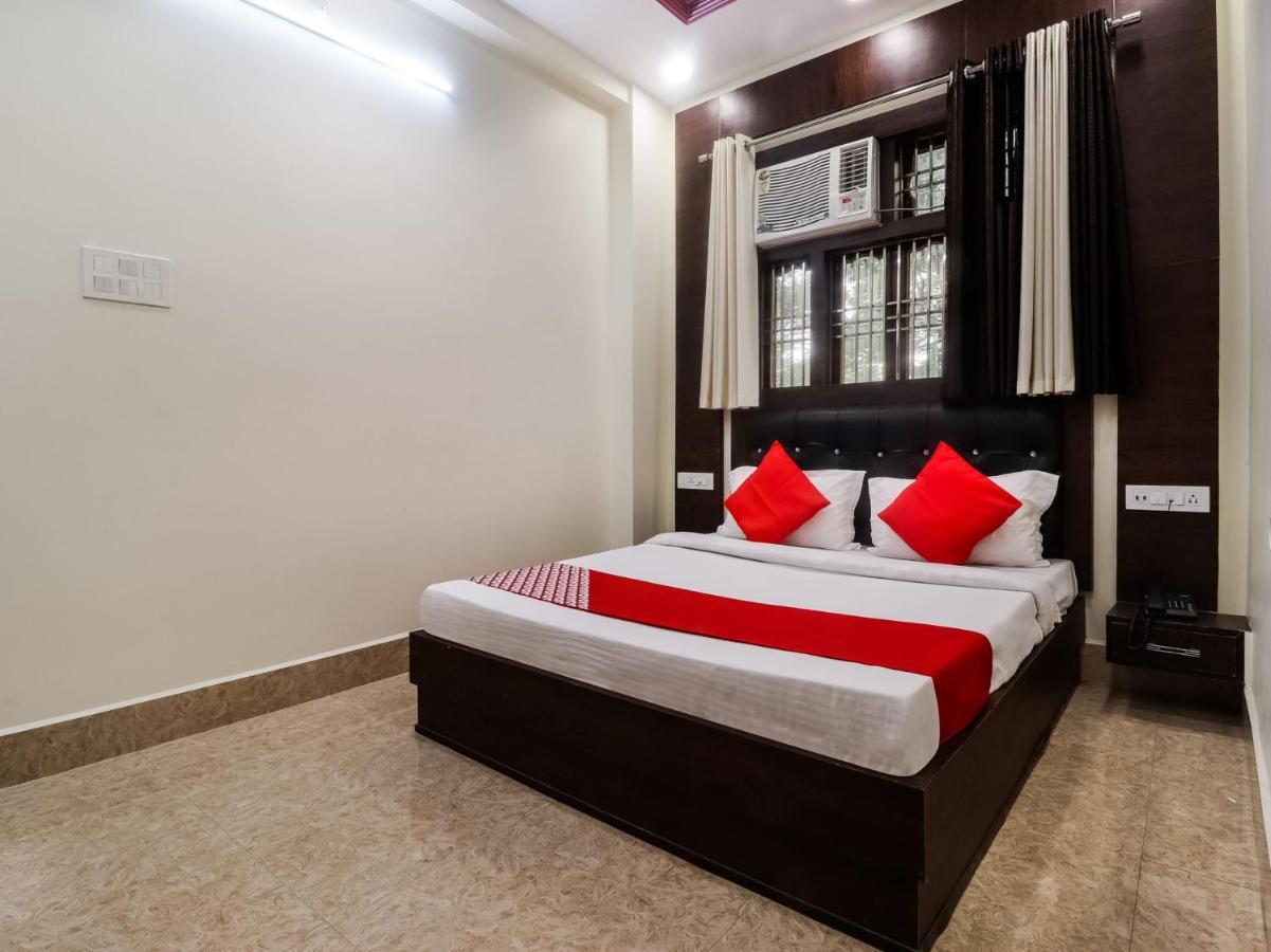 OYO 72429 New Abhinandan Hotel Amroha Buitenkant foto