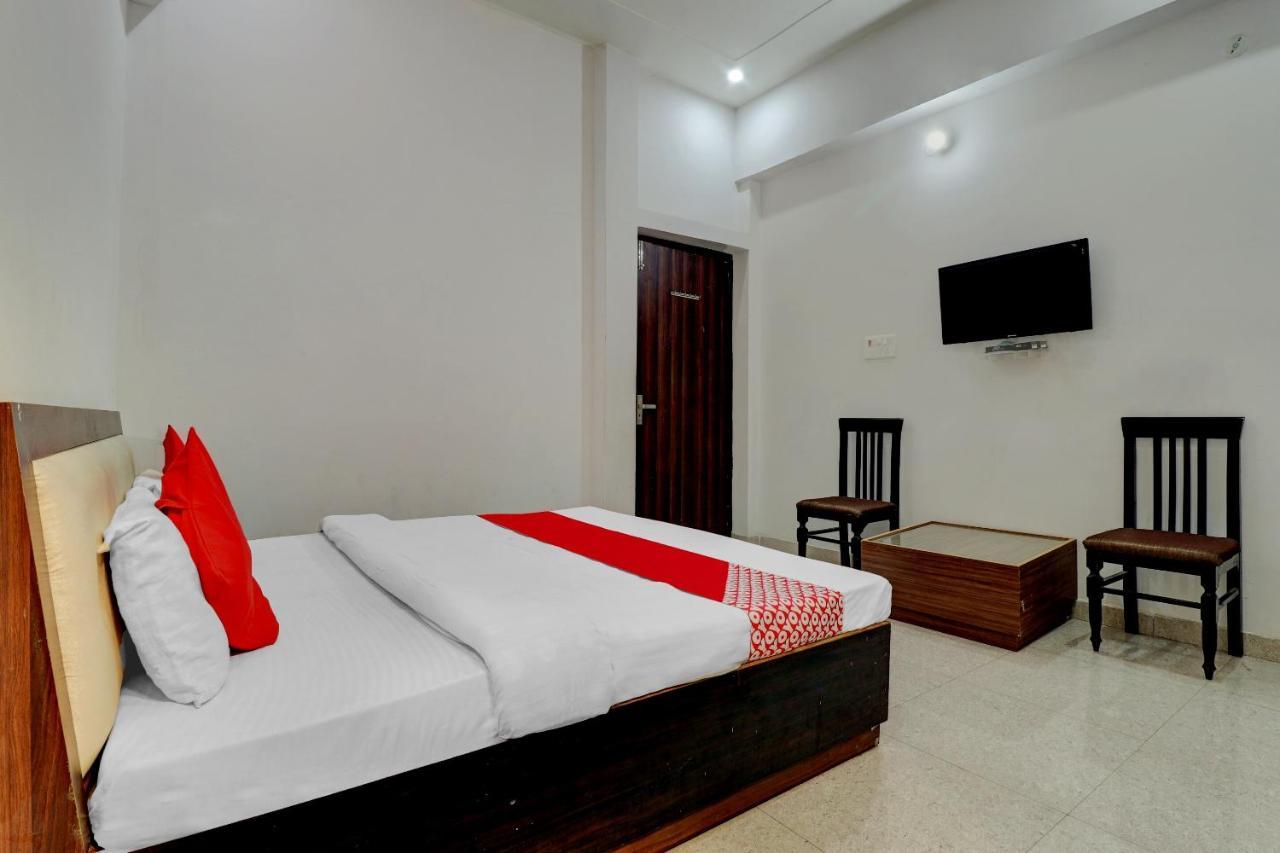 OYO 72429 New Abhinandan Hotel Amroha Buitenkant foto