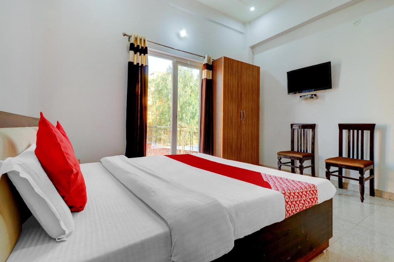 OYO 72429 New Abhinandan Hotel Amroha Buitenkant foto