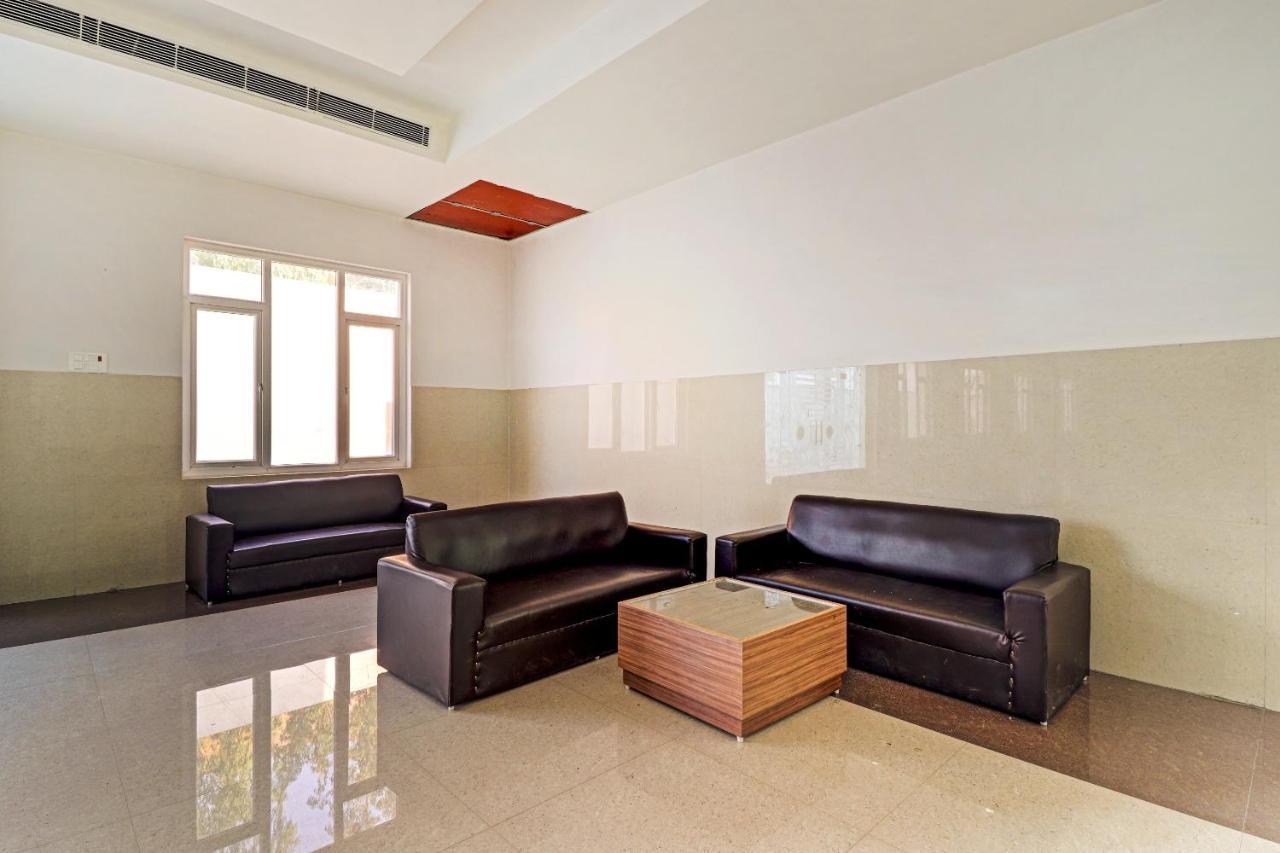 OYO 72429 New Abhinandan Hotel Amroha Buitenkant foto