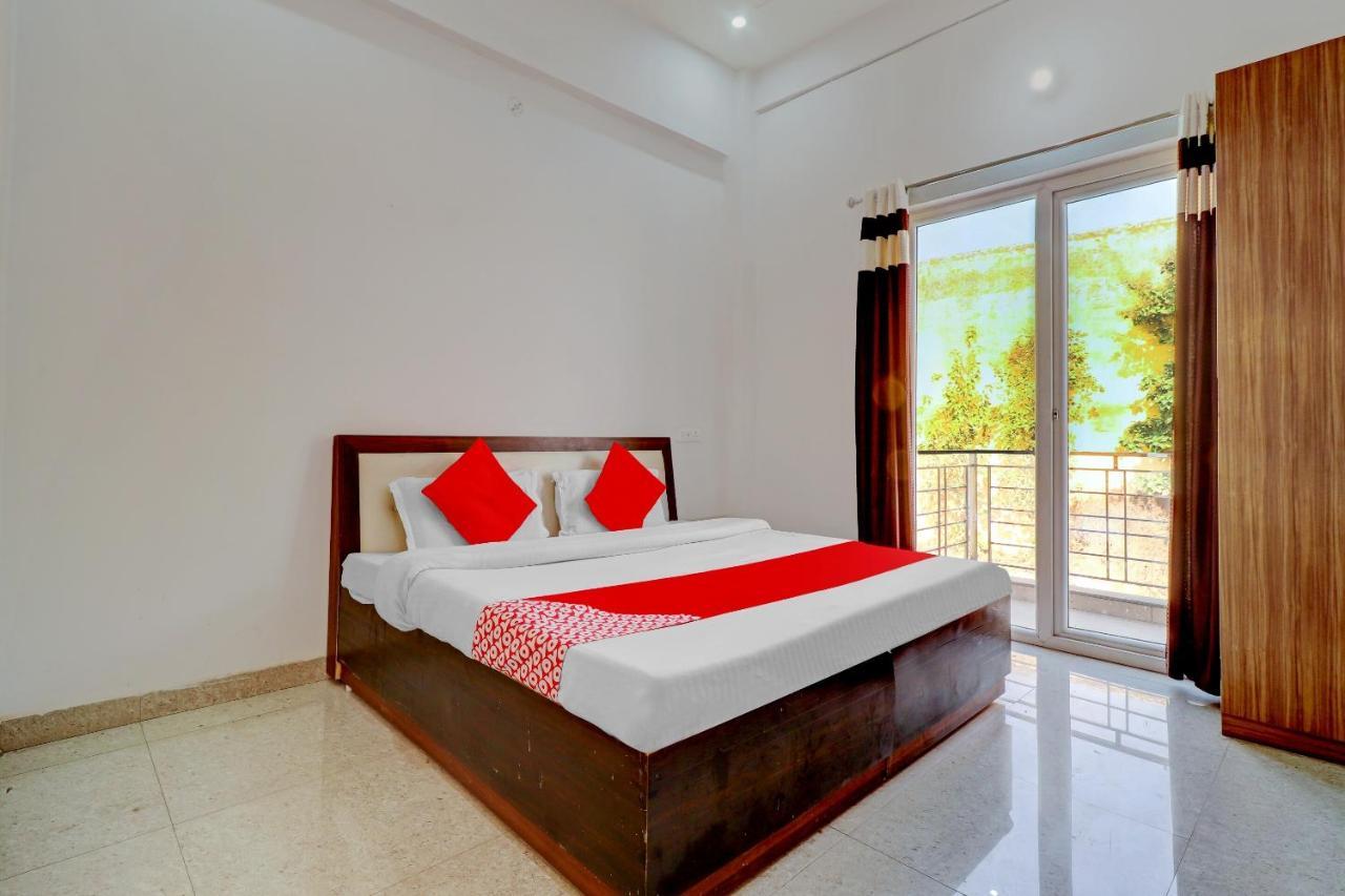 OYO 72429 New Abhinandan Hotel Amroha Buitenkant foto