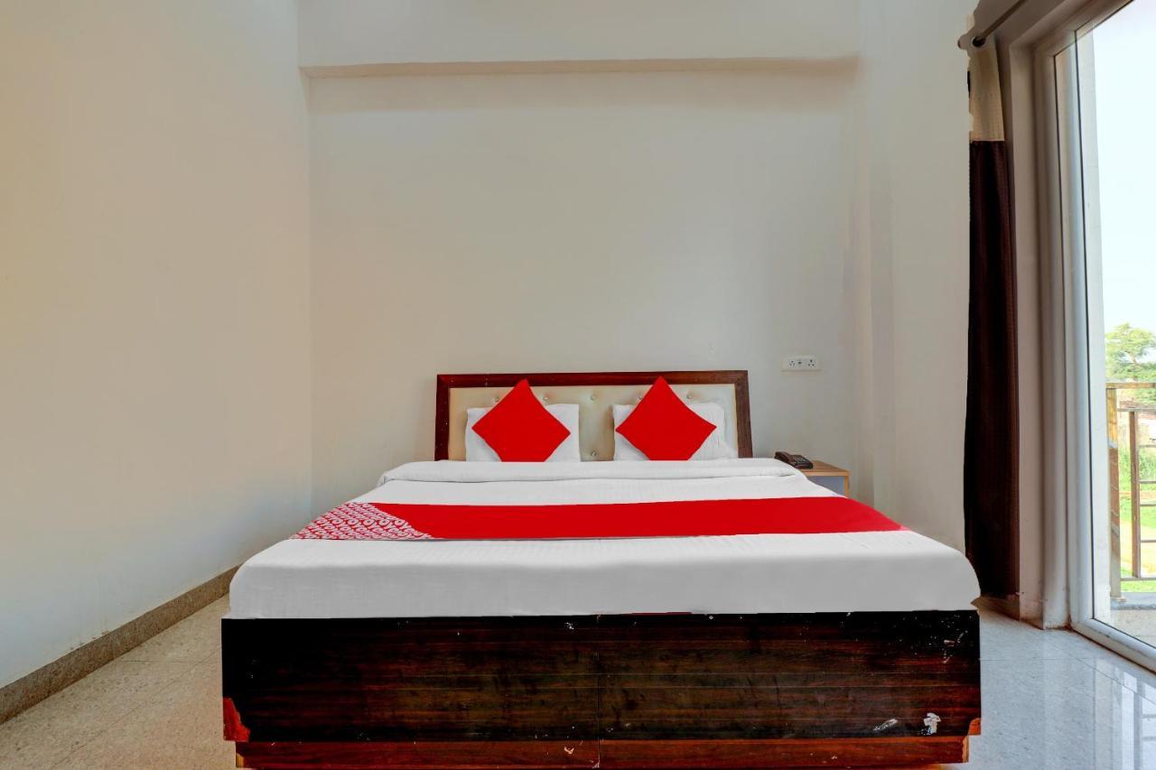OYO 72429 New Abhinandan Hotel Amroha Buitenkant foto