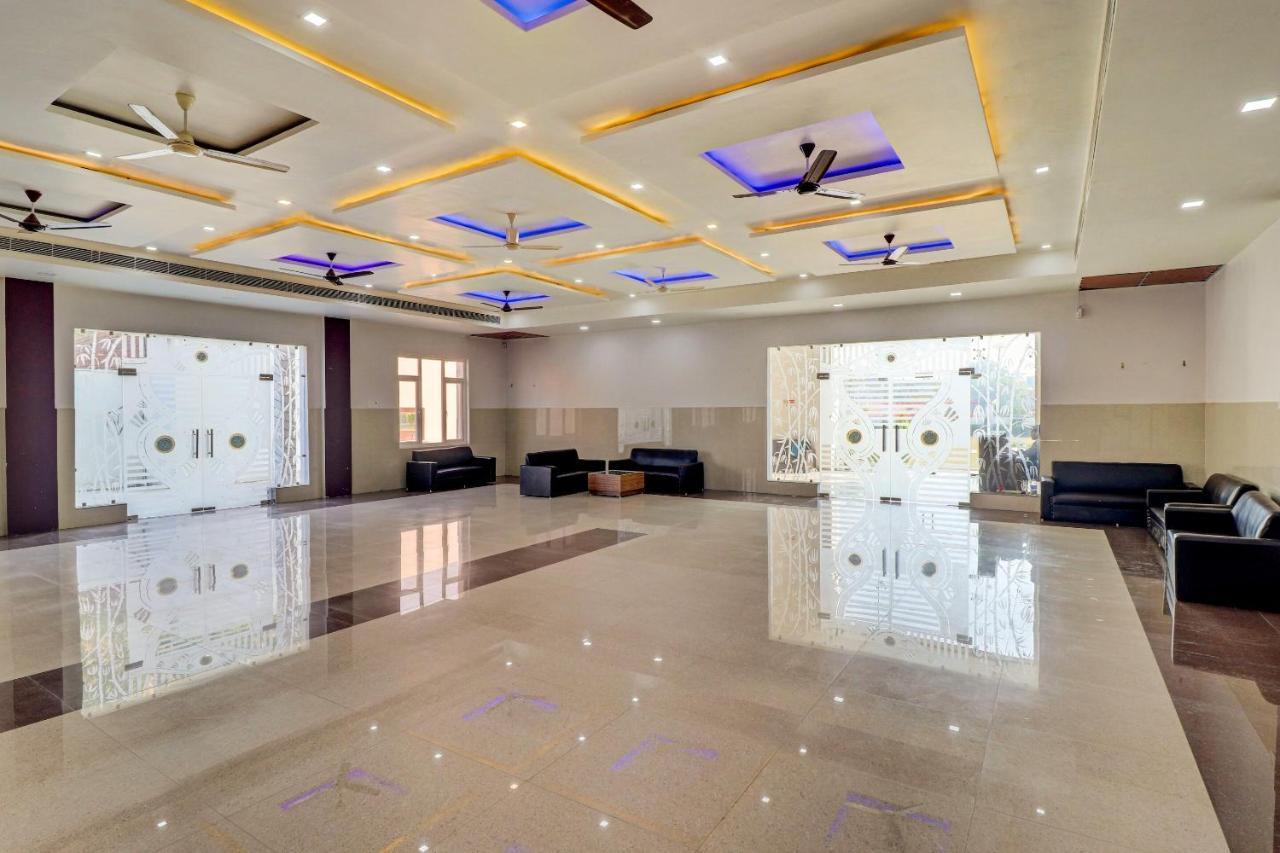 OYO 72429 New Abhinandan Hotel Amroha Buitenkant foto