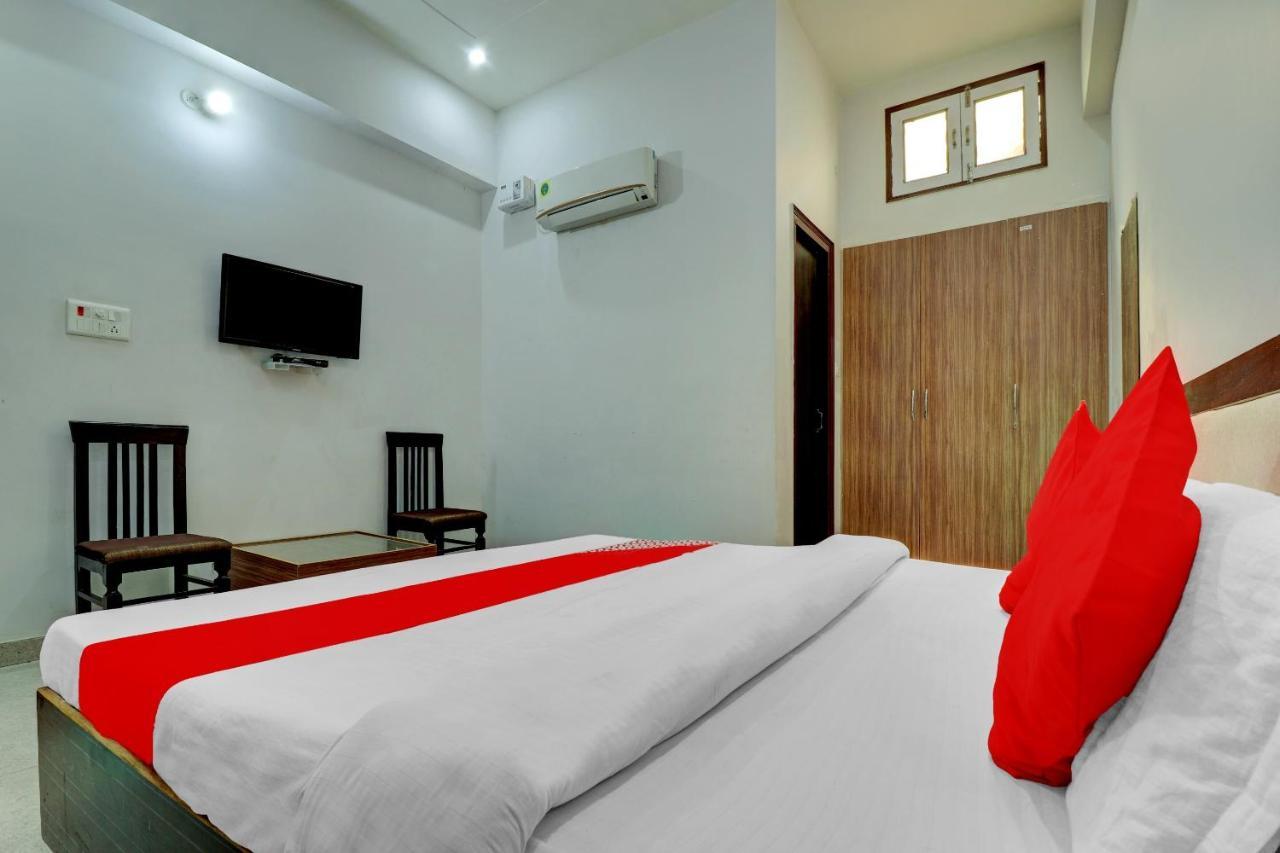 OYO 72429 New Abhinandan Hotel Amroha Buitenkant foto