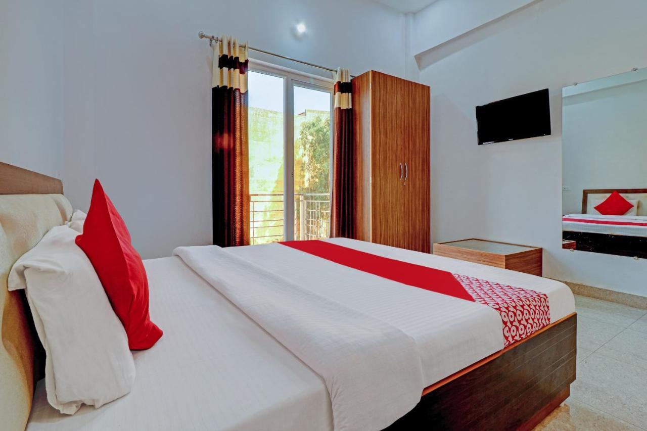 OYO 72429 New Abhinandan Hotel Amroha Buitenkant foto